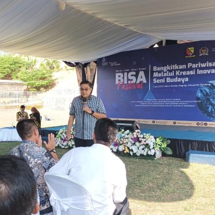 Komisi X DPR RI mendorong Kementrian Pariwisata dan Ekonomi Kreatif  untuk mengembangkan Pariwisata